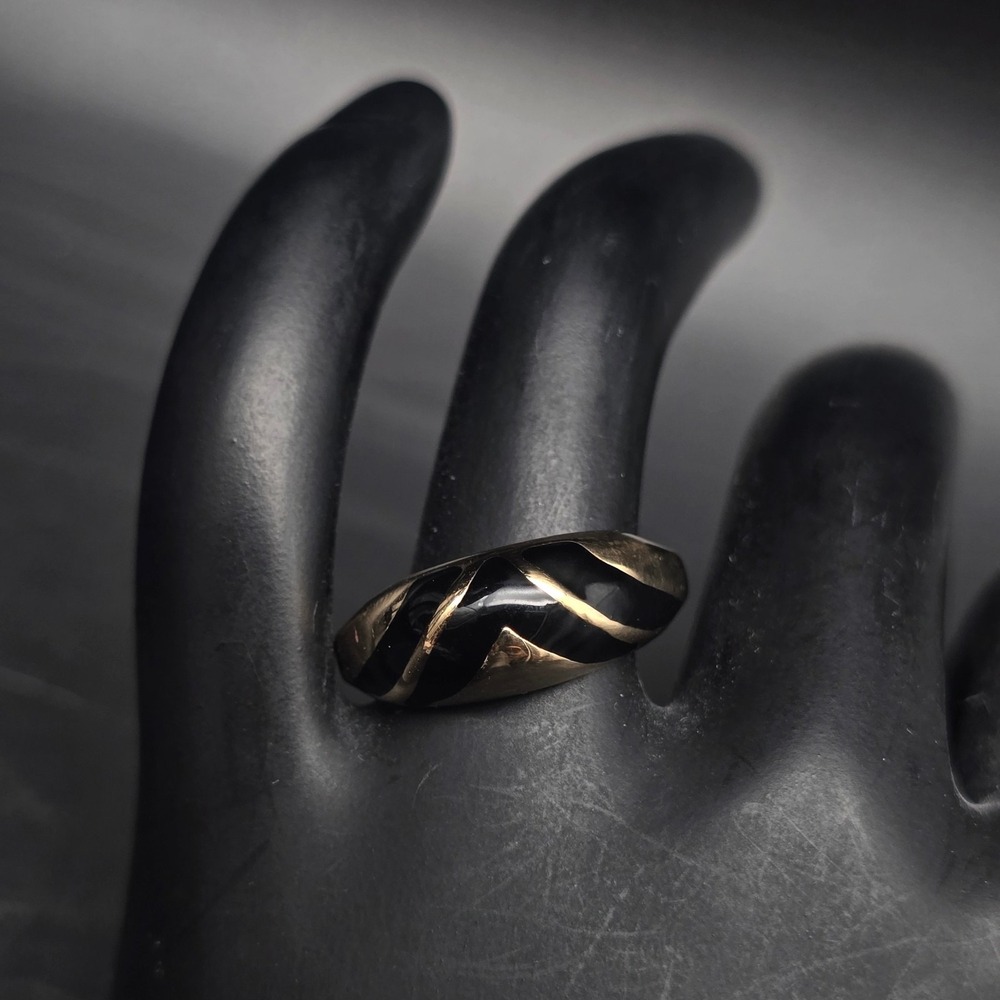Avon Gold Tone Black Enamel Ring Size 8 Geometric Stripe Vintage